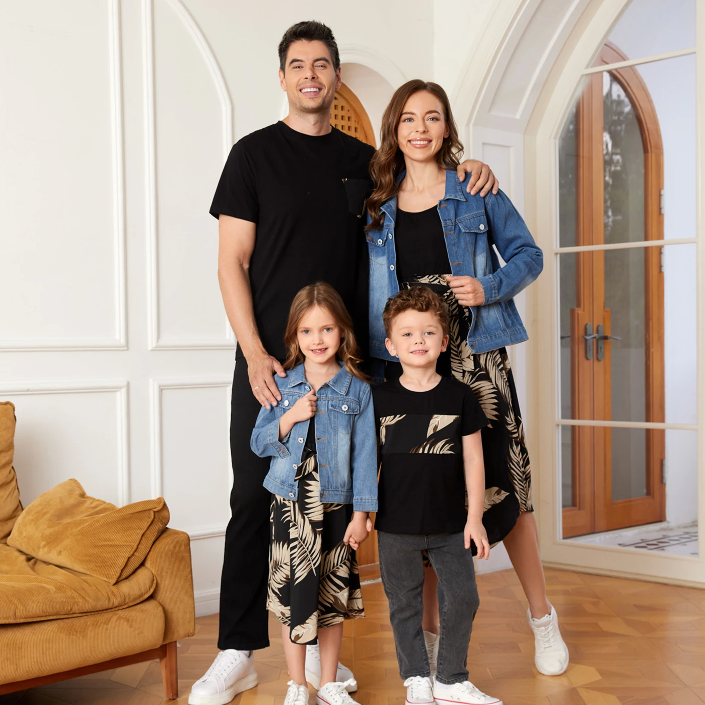 PatPat Family Matching Floral Print Belted Cami Dresses And Solid Short Sleeve Tops Sets - Image 3