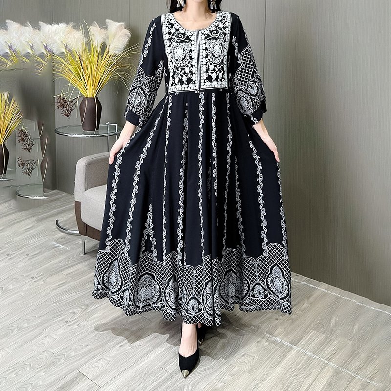 Women's Ethnic Style Floral Embroidered Dress, Elegant 3 4 Sleeve Swing Dress - Image 2